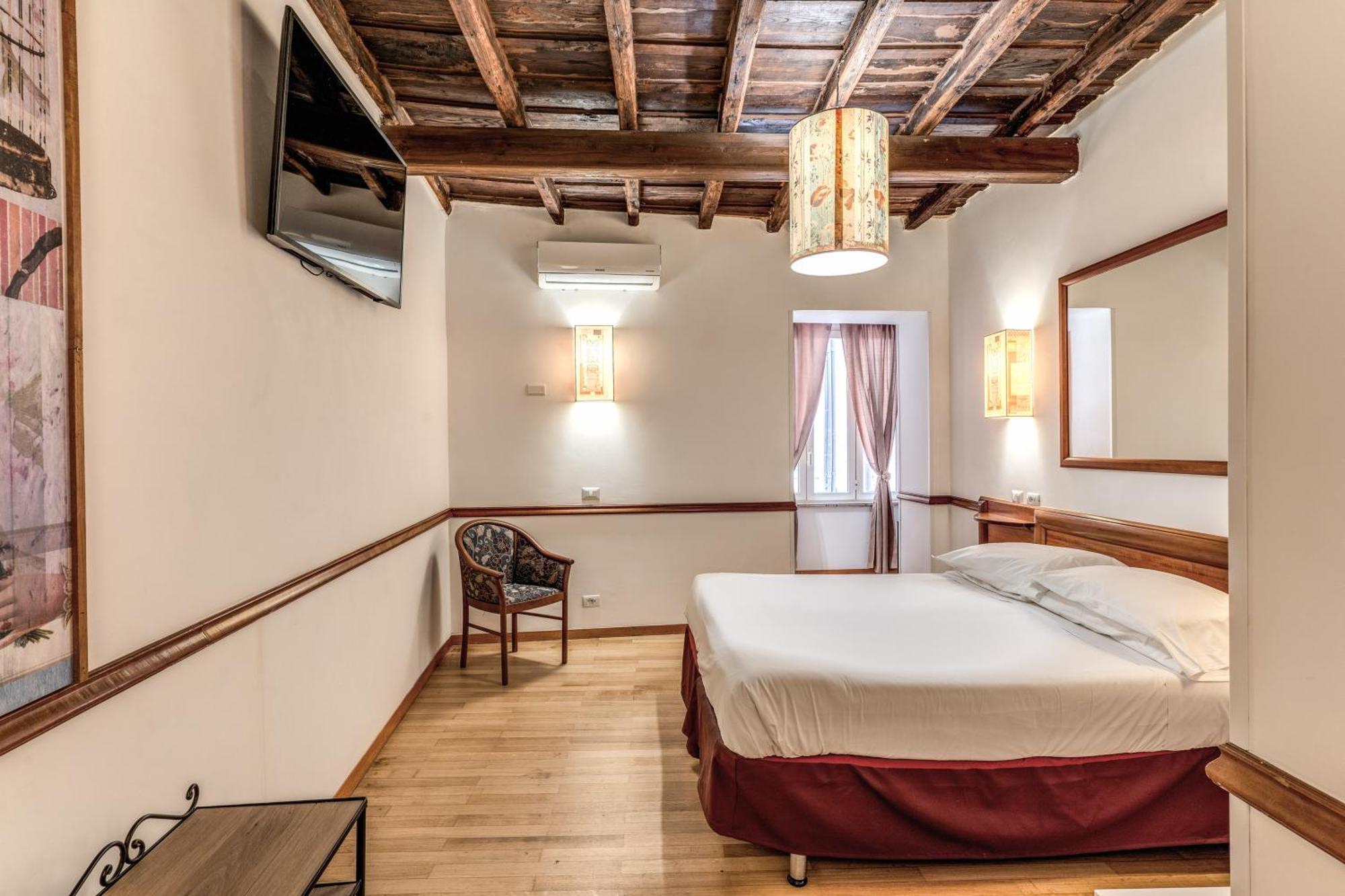 Hotel Santa Prassede Roma